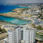 Tasia Maris Sands (adults Only) 4*