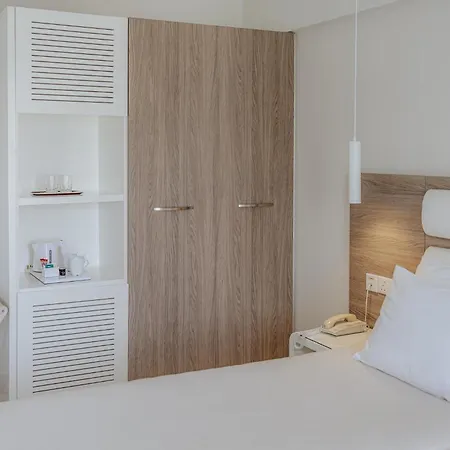 Tasia Maris Sands (adults Only) 圣纳帕