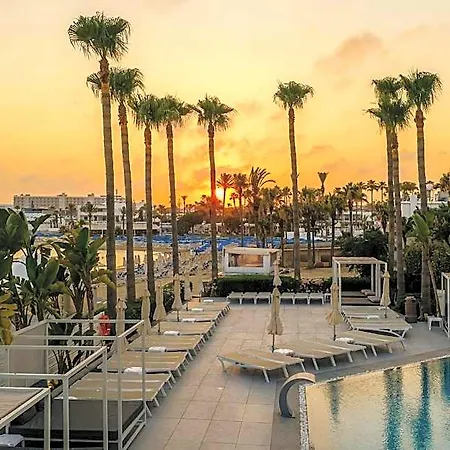 Tasia Maris Sands (adults Only)