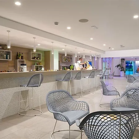 Tasia Maris Sands (adults Only) 酒店 圣纳帕