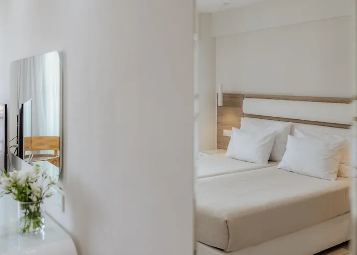 Tasia Maris Sands (adults Only) 4*