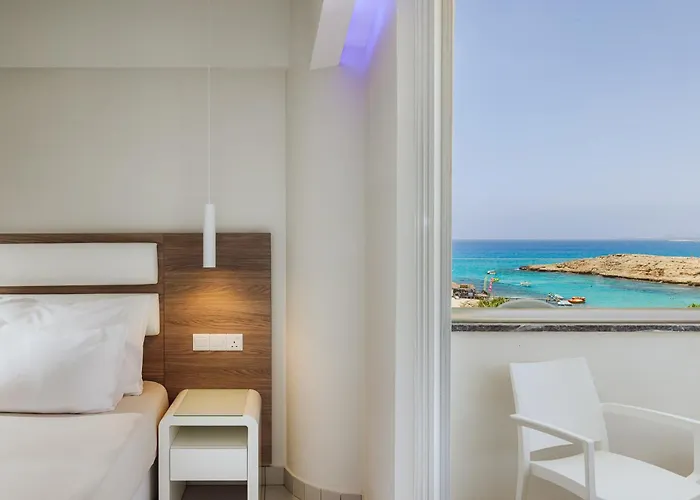 Tasia Maris Sands (adults Only) 4*