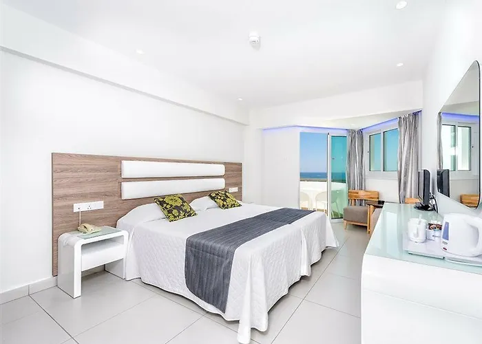 Tasia Maris Sands (adults Only)